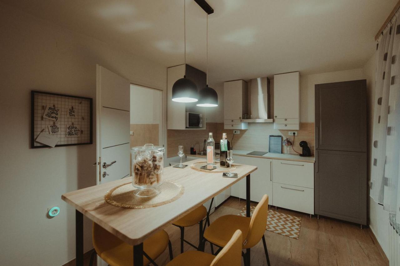 Appartement Kucica à Ðakovo Extérieur photo