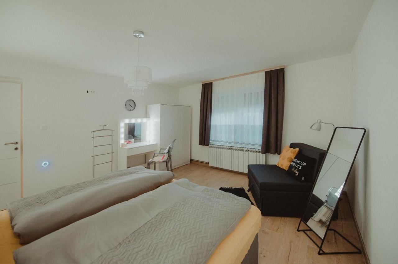 Appartement Kucica à Ðakovo Extérieur photo